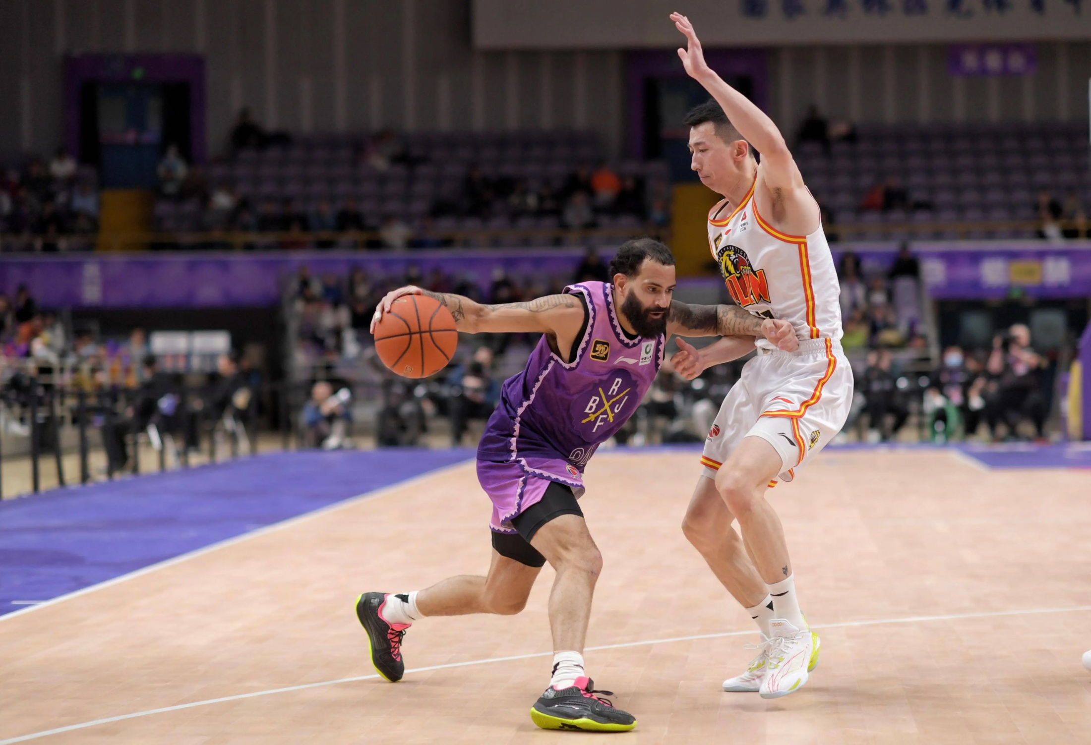 山东队绝杀浙江队，霍勒迪扛起全队