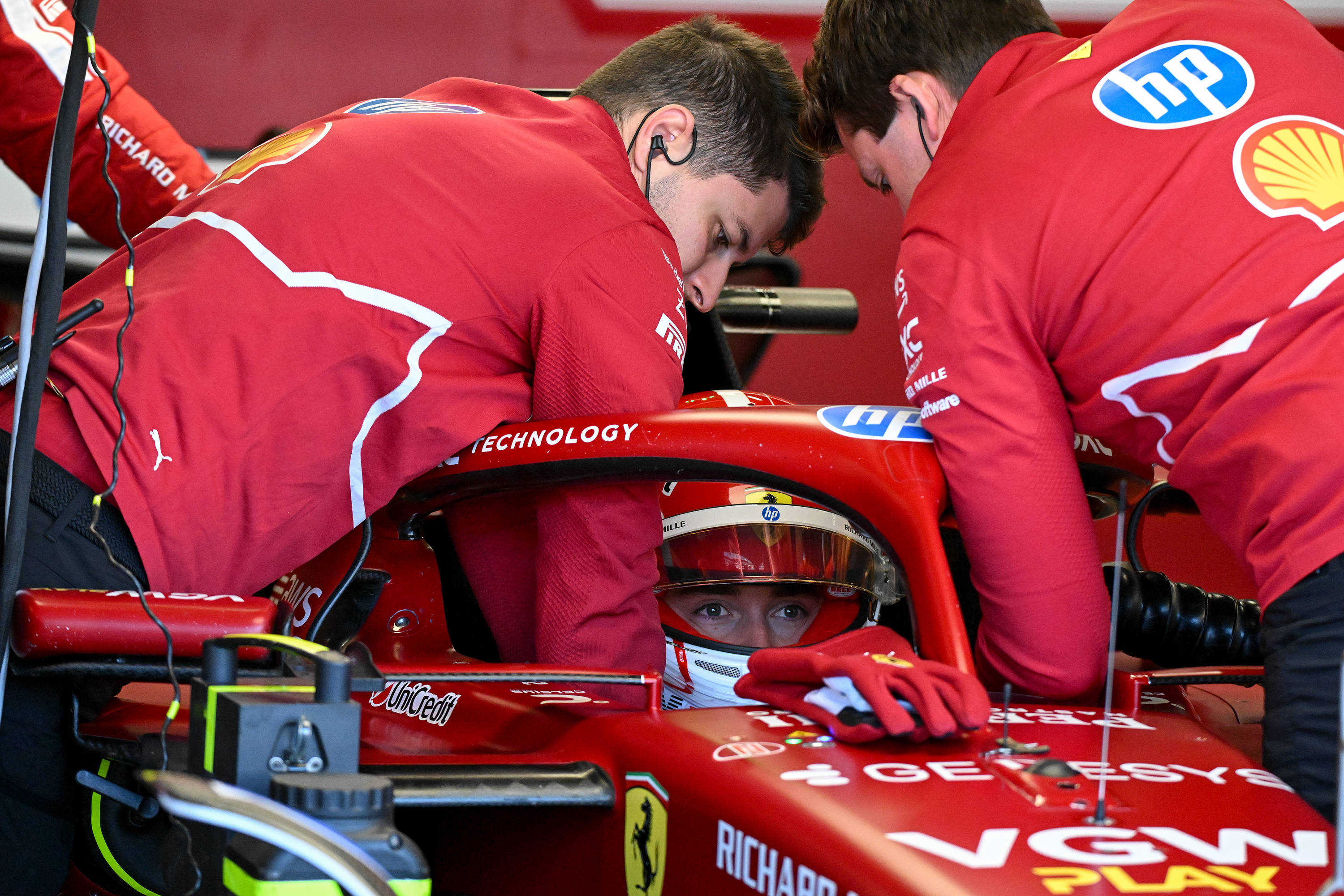 索伯车队轻取红牛二队,维斯塔潘扛起全队 索伯车队轻取红牛二队,维斯塔潘扛起全队