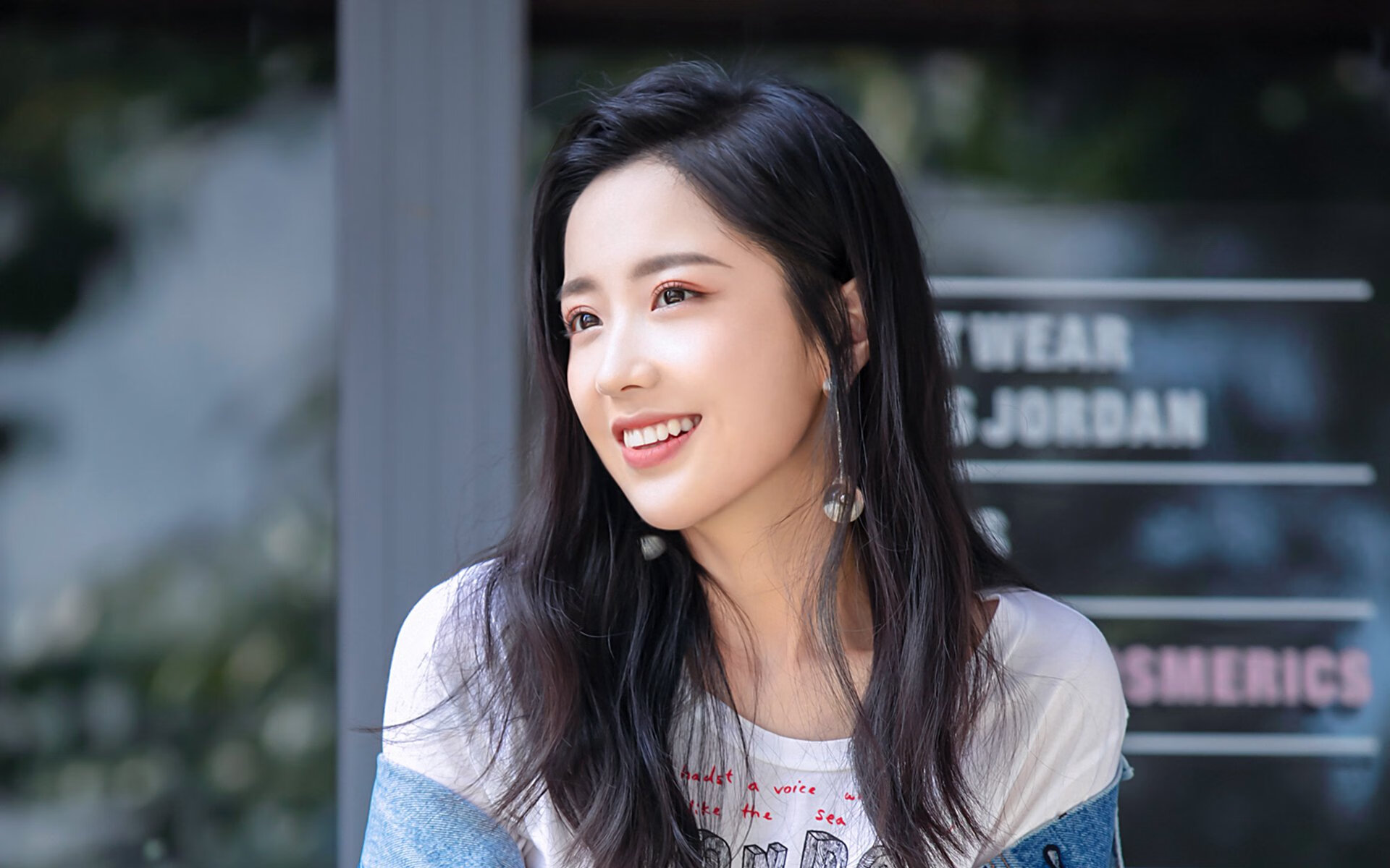 神兵天降！莫兰特以一敌众诠释完美，爵士主场摧枯拉朽力擒活塞