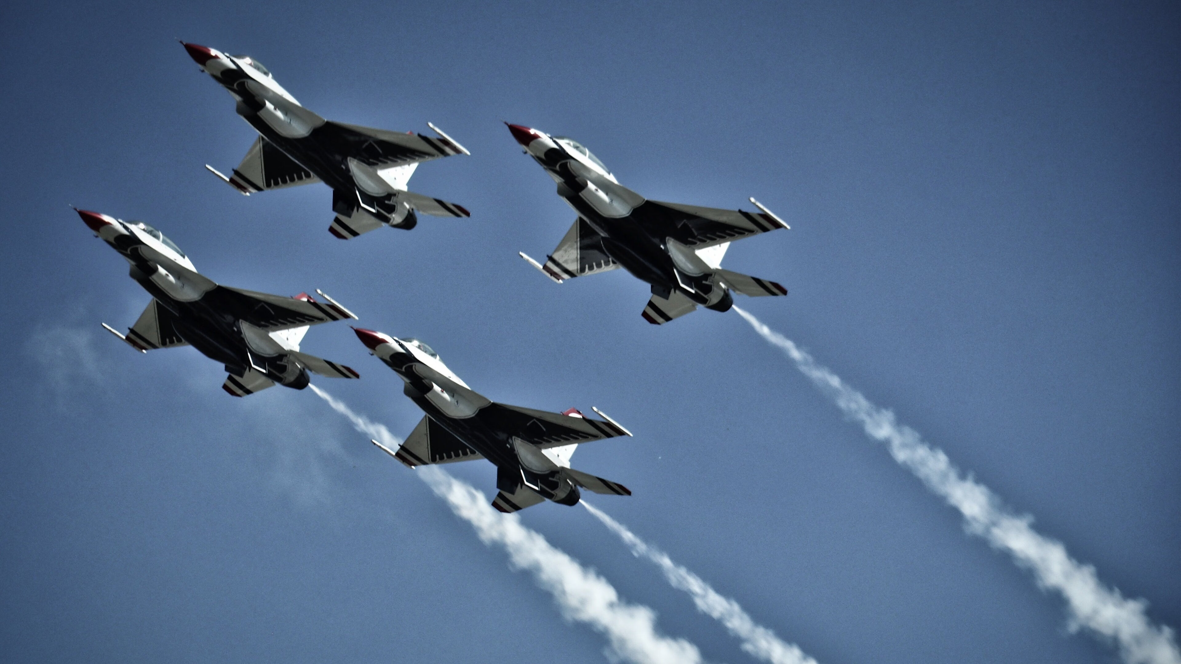 硬币的两面，当克族舞者的优雅遇见安哥拉之焰